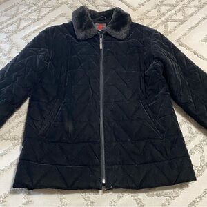 gallery black velvet quilted puffer jacket size M